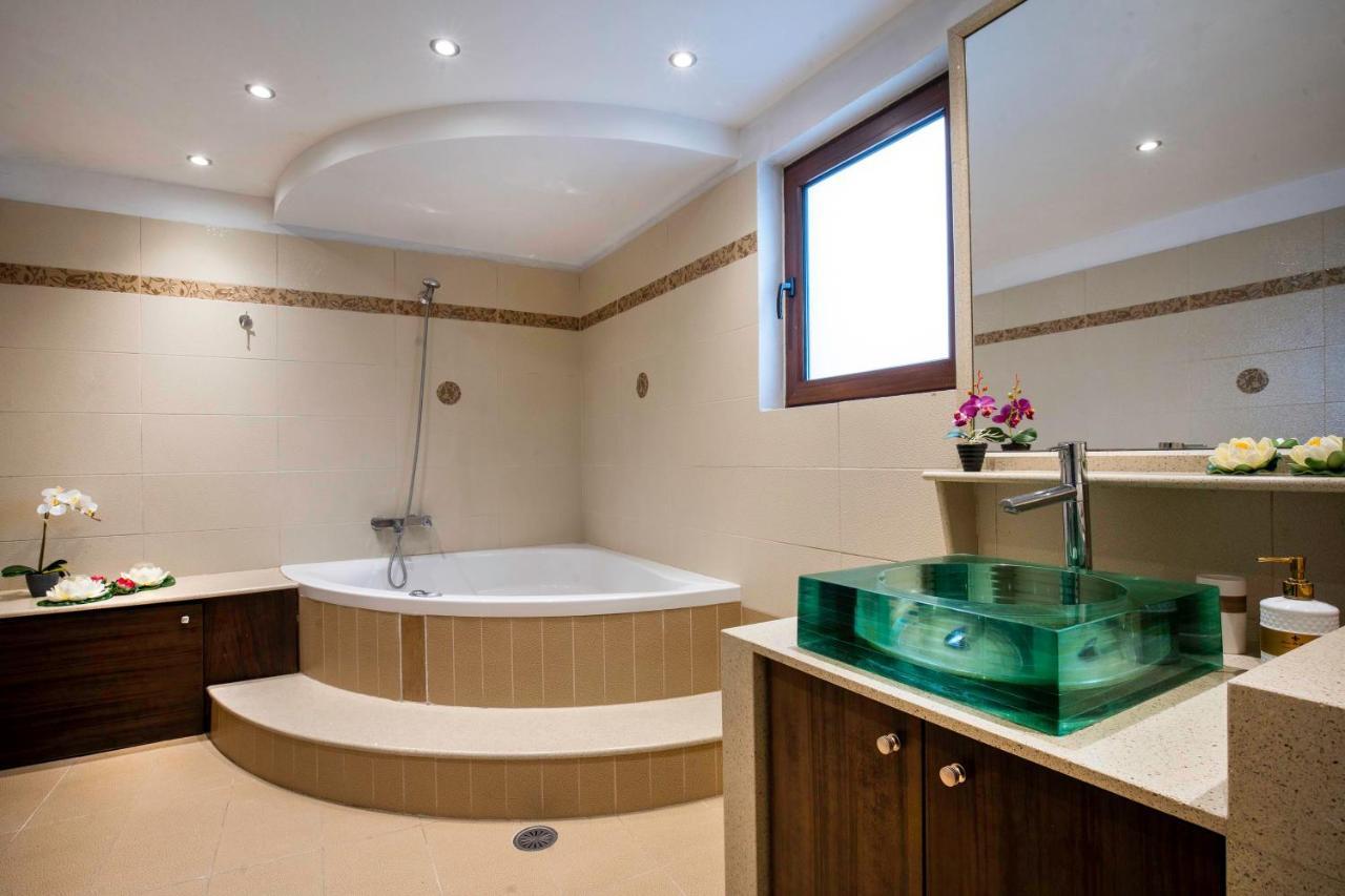 Maia Luxury Pool Villa Afandou Exterior foto